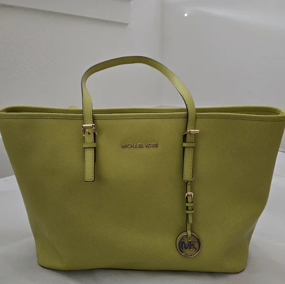 Michael Kors bag - Picture 1 of 4